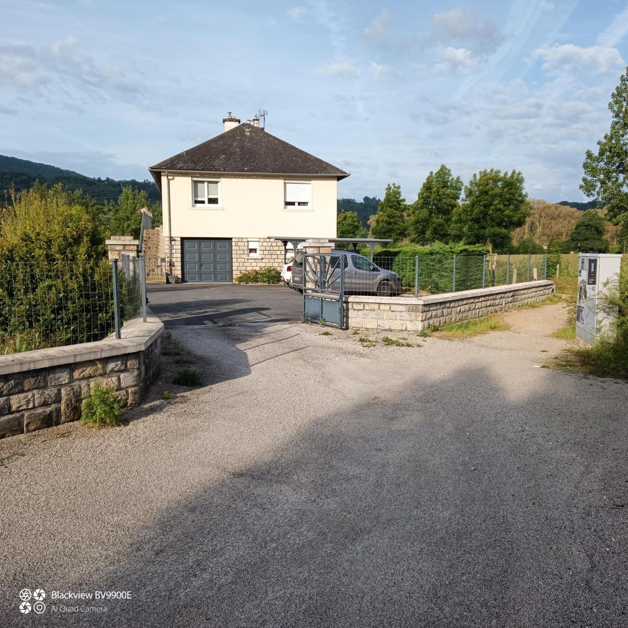 Apartamento La Clematite D'Olt Saint-Côme-dʼOlt Exterior foto